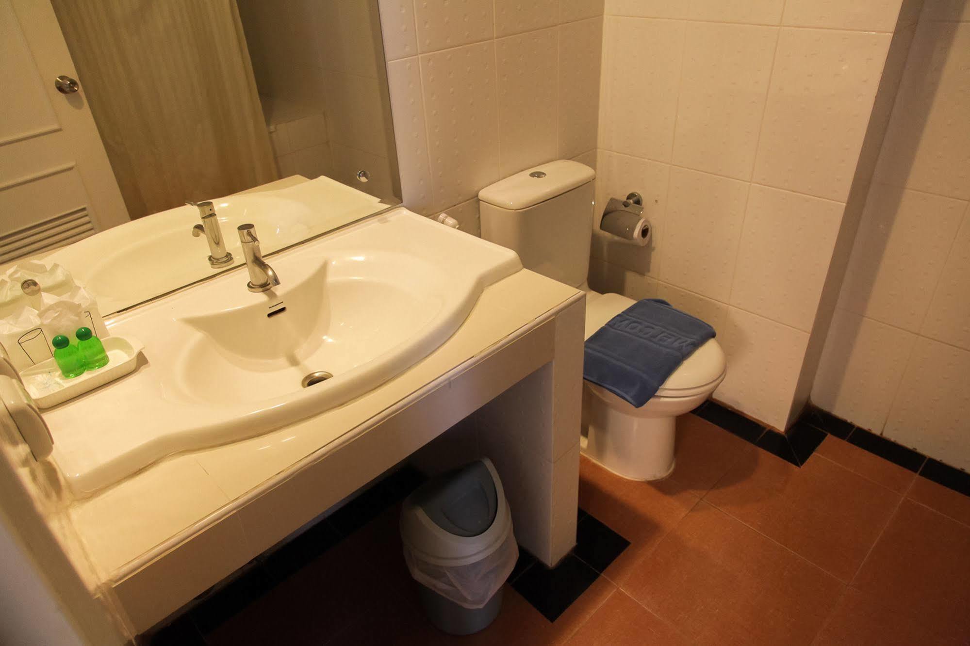 בנגקוק Zen Rooms Bangchak מראה חיצוני תמונה